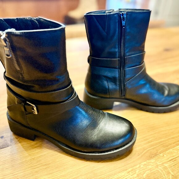 SUN + STONE Stellaa Moto Booties, size 9.5 M, Black, Ankle Boots - Picture 6 of 9